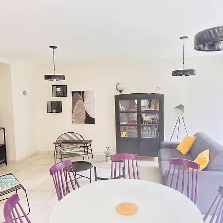 Pause Lumineuse - Terrasse - Pkg - Coeur Historique Appartement